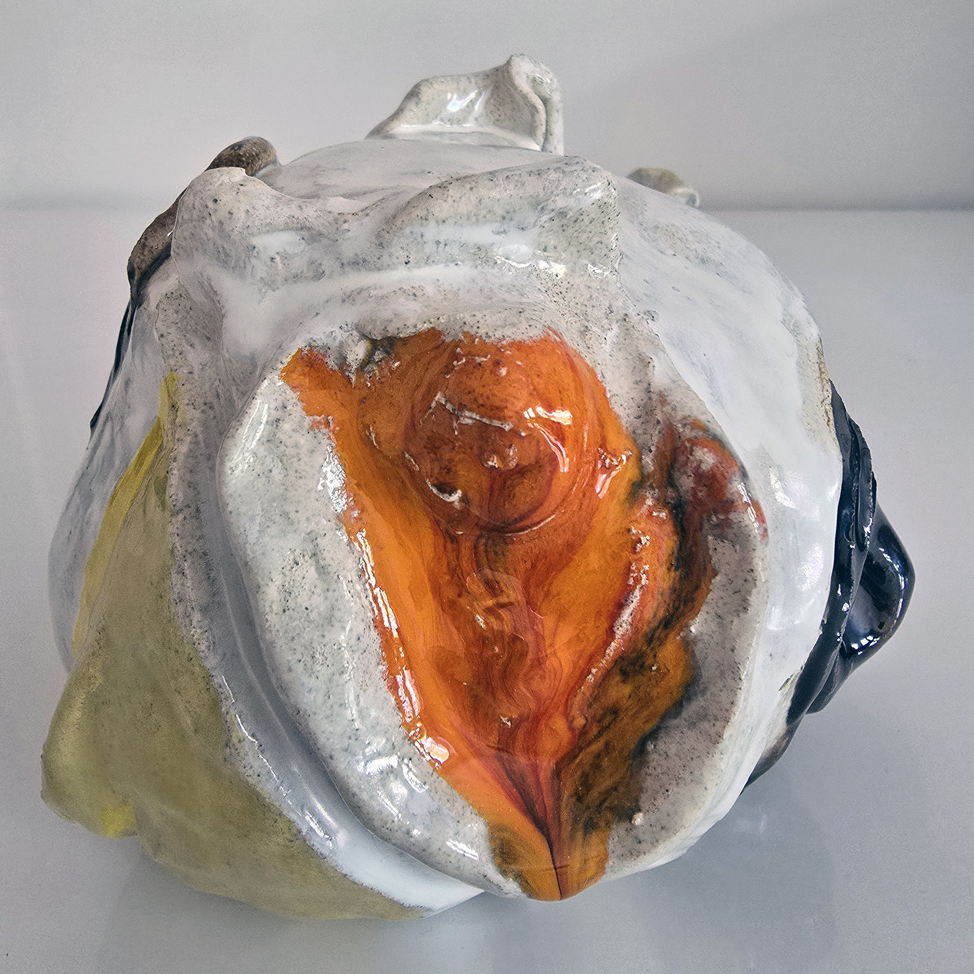 Ceramic sculpture by Chiara Passa