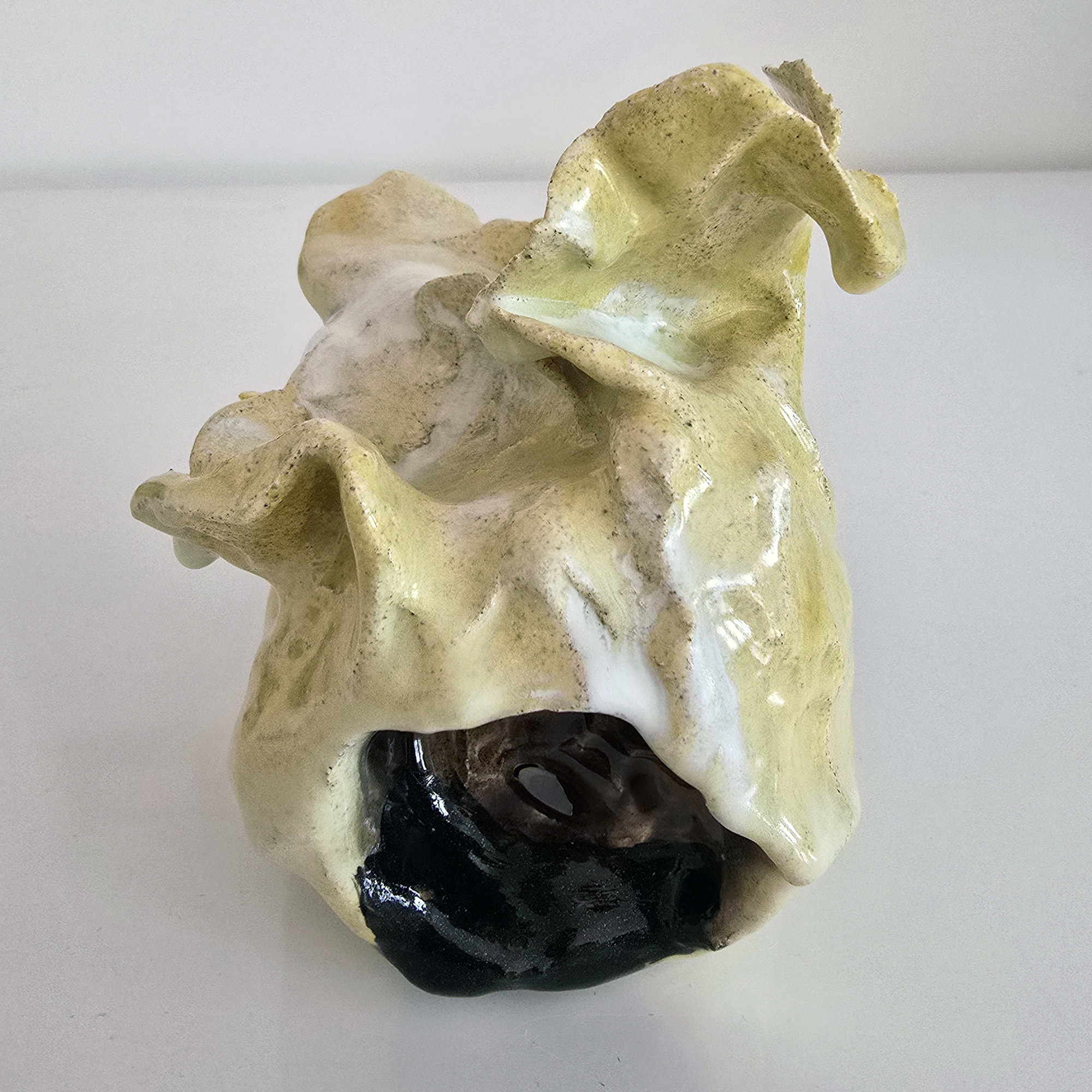 Ceramic sculpture by Chiara Passa